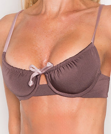 Model wearing Underwire Adjustable Top in Espresso
